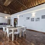 Appartement Anchieta 60 *
